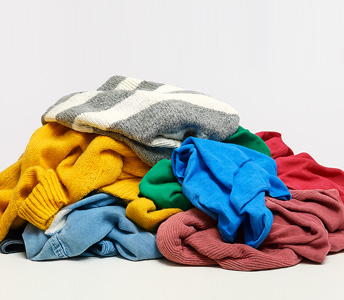 나쁜 예시 - 복잡한 배경